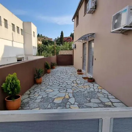 Loutsiana Corfu דירה