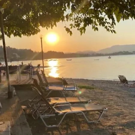 Loutsiana Corfu Lägenhet *